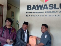 Tim hukum Paslon Gunawan-Umar Datangi Bawaslu Kabupaten Malang. Ada Apa?