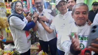Ft: Pedagang Pasar Sawojajar sambut Paslon Nomor Urut 3 Abah Anton-Dimyati.(MemoX/fat)