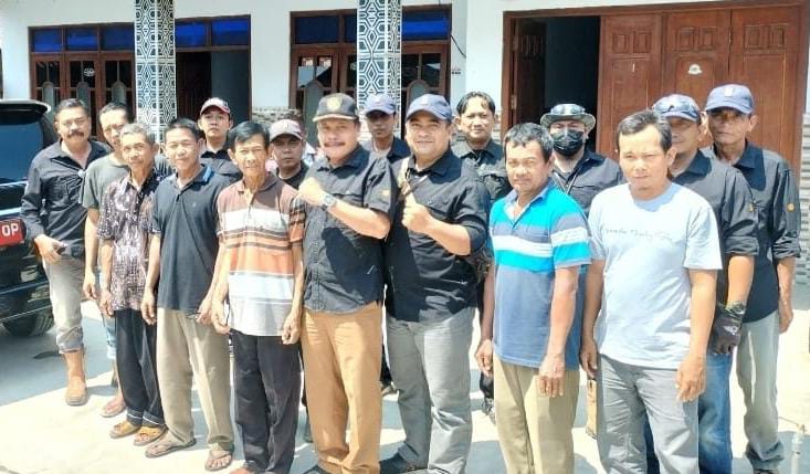 KELOMPOK: Pembinaan secara berkala bersama kelompok ternak oleh Agus Susilo Sugioto selaku Kadis Peternakan Pemkab Jombang
