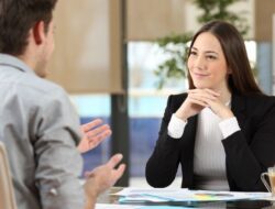 Tips Mengungkap Isi Pikiran dan Perasaan Lawan Bicara