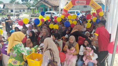 ANTUSIAS: Layanan Alfamart Sahabat Posyandu di Desa Sumberpitu Kab Pasuruan disambut antusias masyarakat