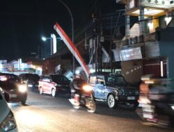 Jalan Brosem Makir Lebar dan Tertata Malah Dijadikan Lahan Parkir