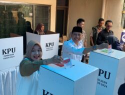 Nyoblos di TPS 20 Kelurahan Jatimulyo, Calon Walikota Malang Wahyu Hidayat Optimis Menang