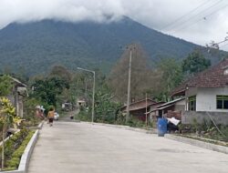Juragan Bakso di Batam, Bangun Jalan Desanya Dusun Segelan Sidomulyo Kab Malang