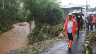 Bupati Malang Pastikan Penanganan Bencana Alam di Malang Selatan Berjalan Baik