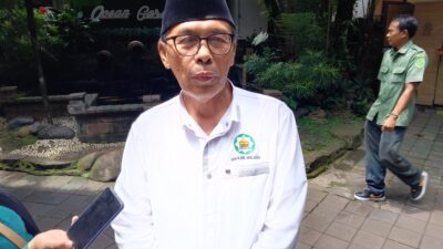 FT. Ketua Dewan Masjid Indonesia (DMI) Kabupaten Malang, Imam Sibaweh.