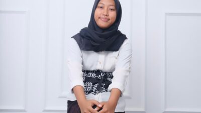 OPINI: MAGHFIROH, 20241041010033, FARMASI A.