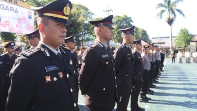 GELAR: Polres Malang saat menggelar Upacara Hari Bela Negara 2024