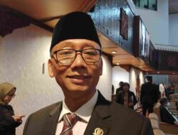 Suli Da’im Raih Gelar Doktor untuk Menambah Kualitas Diri