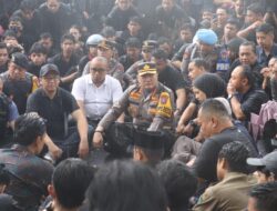 Kombes Pol Nanang Hadir Ditengah Aksi Damai Mahasiswa di Kota Malang