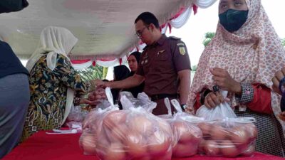 Cegah Kenaikan Harga Bahan Pokok, Kejari Kabupaten Malang Buka Pasar Murah