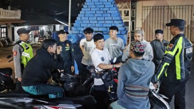 Polres Batu Intensifkan Patroli untuk Ciptakan Rasa Aman Saat Masyarakat Solat Tarawih