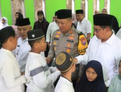 Forkopimda Kab Malang Berikan Bingkisan Lebaran untuk Anak Yatim
