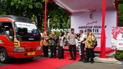 Pemkab Bojonegoro Luncurkan 91 Armada Transportasi Gratis untuk Pelajar