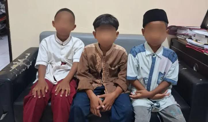 Ft : 3 tersangka bocah sd pencuri motor di gresik (ist.)