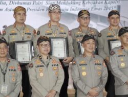 Bidhumas Polda Jatim Terima 3 Penghargaan dari Divisi Humas Polri