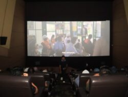 Nobar Film Sayap Sayap 2 Bareng Kapolres Malang