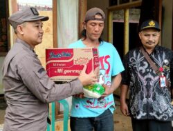 Kejari Kabupaten Kediri Kunjungi Dan Berikan Bantuan Warga Mojo yang Terdampak Longsor