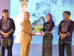 Mbak Wali dan Gus Qowim Permudah Layanan Adminduk di Kediri