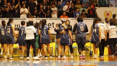BOLA BASKET: Pertandingan final basket putri Kota Surabaya vs Kota Malang di Gor Bima Sakti, Malang. (Foto: crys/memox)