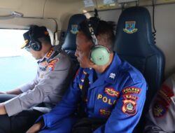 6 Unit Kapal Polairud Polda Jatim Diturunkan Cari Korban Kapal Tenggelam di Selat Bali