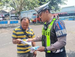 Sopir Angkot di Kota Batu Mendapat Sosialisasi Ops Patuh Semeru 2025