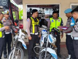 Satlantas Polres Malang Bersama Sie Propam Periksa Kelengkapan Berkendara Anggota
