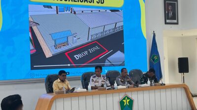 Ft: Sekretaris Daerah (Sekda) Erik Setyo Santoso, Kota Malang menghadiri Forum Lalu Lintas di Mini Block Office Lantai 4 Kota Malang, Rabu (9/7/2025). (Crys/Memox)