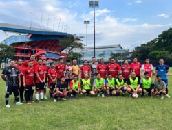 Wakil Wali Kota Malang Ali Muthohirin Ramaikan Fun Match Minisoccer Bersama PC Ansor di Stadion Gajayana (Luar)