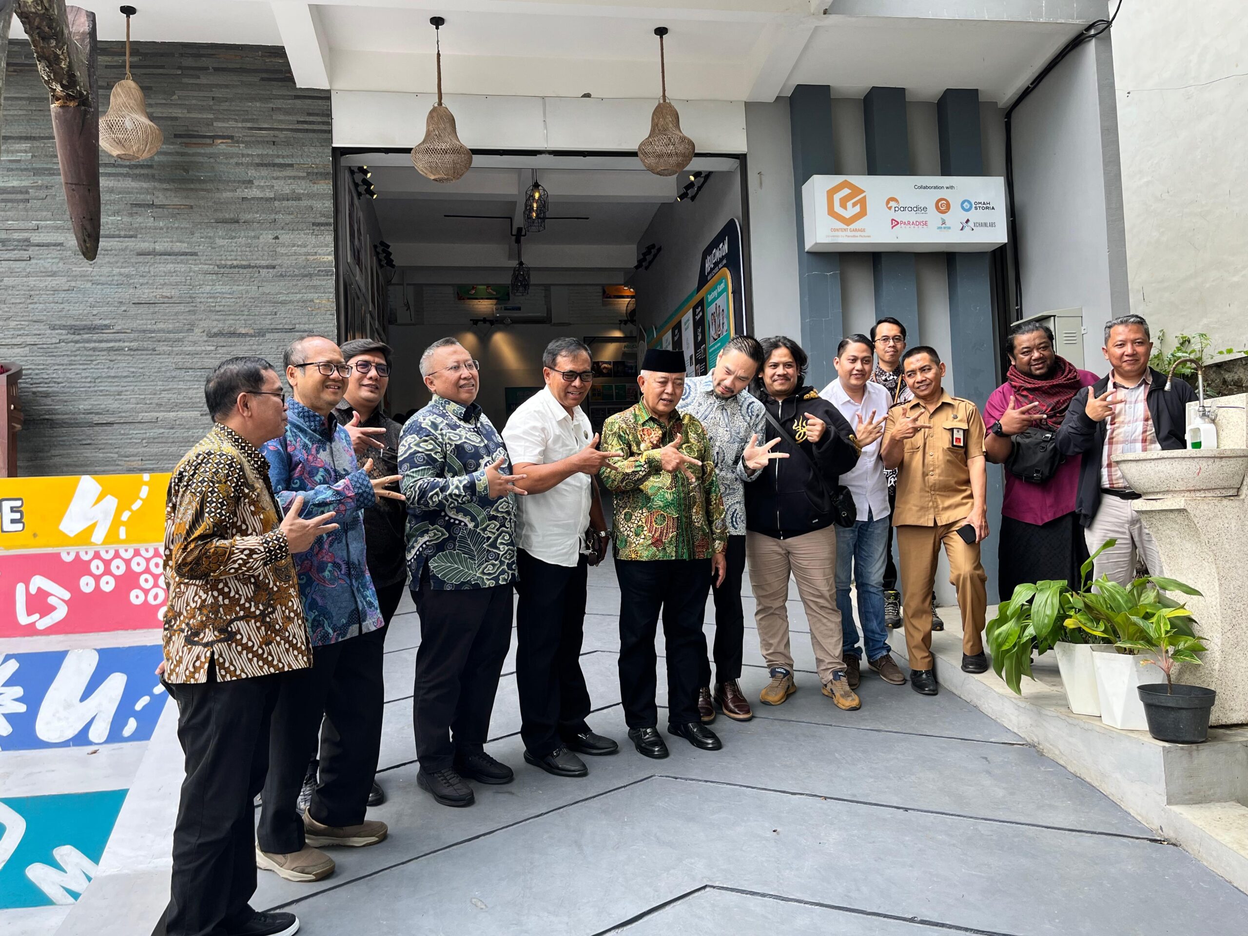 Ft: Bupati Malang, H.M Sanusi Komisi VII DPR RI melakukan kunjungan kerja ke Kawasan Ekonomi Khusus (KEK) Singhasari, Kabupaten Malang, pada Selasa (15/7/2025) (Crys/Memox).