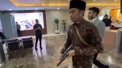 Presiden ke-7 RI, Joko Widodo (Jokowi), resmi melaporkan 12 orang terkait dugaan pencemaran nama baik dan fitnah soal ijazah. (foto: istimewa)