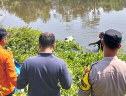 Pria Bertato Ditemukan Mengambang di Sungai Brantas Malang