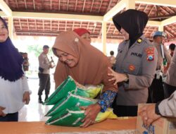 Polres Malang Gelar GPM5 Ton Beras Ludes Diserbu Warga