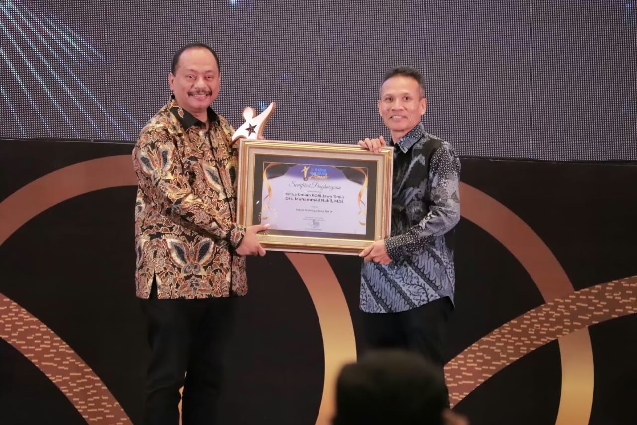 Ketua Umum KONI Jatim Raih Penghargaan Tokoh Olahraga Jawa Timur