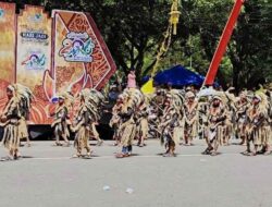 Semarak Harjabo ke-206, Pemkab Bondowoso Gelar Pawai Budaya Pelajar
