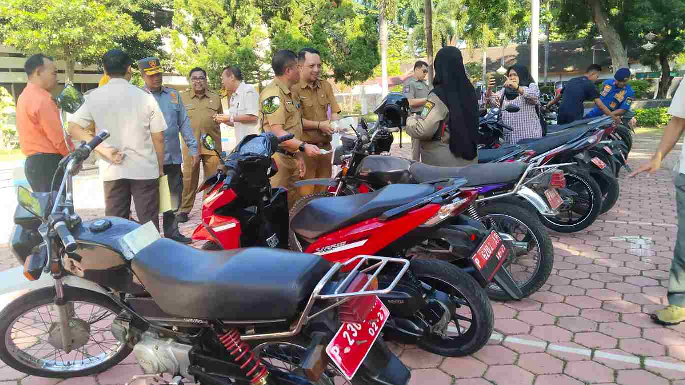 Pemkab Bondowoso Temukan Kendaraan Dinas Nunggak Pajak Saat Apel Kendaraan