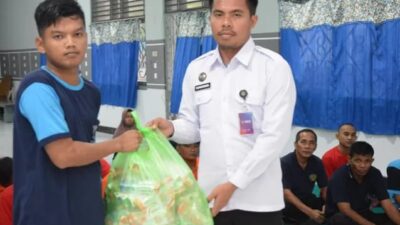 Peduli Kebersihan dan Kesehatan Lapas Lamongan Bagikan Perlengkapan Mandi untuk Warga Binaan