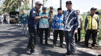Bupati Bondowoso Tinjau Proyek Jalan, Komitmen Tingkatkan Kualitas Infrastruktur