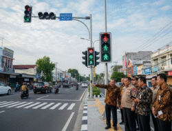 Dewan Himbau Dishub Pasang Lampu Penyebrangan Jalan di Kabupaten Malang
