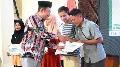 Bupati Bondowoso Berikan Bantuan Alat Usaha, Wujudkan Masyarakat Mandiri