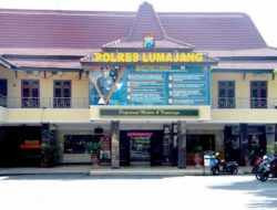Puluhan Warga Geruduk Mapolres Lumajang Atas Meninggalnya RH Tersangka Pencurian Hewan