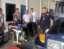 Cegah Kecelakaan Satlantas Polres Malang Gelar Ramp Check Puluhan Jeep Wisata Bromo