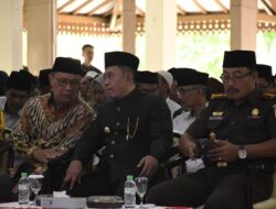 Bupati Bondowoso Serahkan Buku Nikah Hasil Sidang Isbat Terpadu Tahun 2025