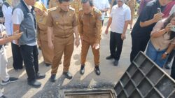 FT. Wagub Jatim Tinjau Drainase Suhat. (MemoX/fat)