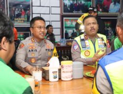 Kakorlantas Polri Dialog Keselamatan Berlalu lintas Bersama Komunitas Ojol Kota Batu