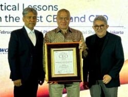 Presdir JNE M Feriadi Soeprapto Raih Penghargaan Indonesia Best CEO 2025