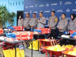 Lewat Pendistribusian Peralatan Tanggap Bencana, Kapolresta Malang Kota Instruksikan Polsek Jajaran Perkuat Mitigasi