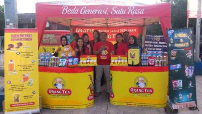 Dari Kota Malang OT Group Berikan Layanan Jamu Seduhan Gratis untuk Para Pemudik Lebaran