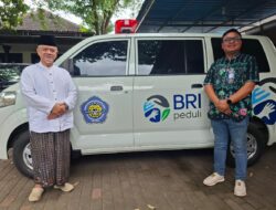 Melalui Program TJSL, BRI Dukung Layanan Kesehatan 1.200 Santri Melalui Bantuan 1 Unit Mobil Ambulans
