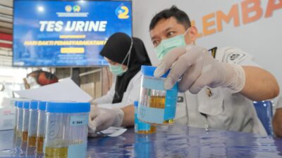 Konsisten Mewujudkan Zero Halinar, Lapas Kelas 1 Malang Tes Urine 105 Petugas Lapas